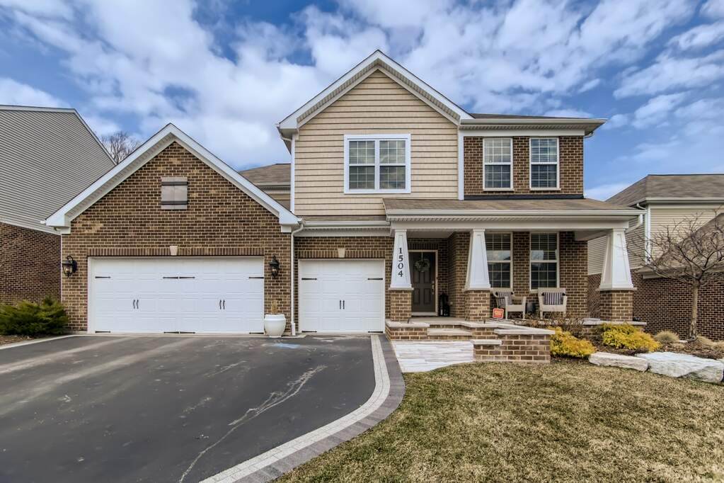 1504 Dogwood Drive, Woodridge, IL 60517 MLS 11352021 properties