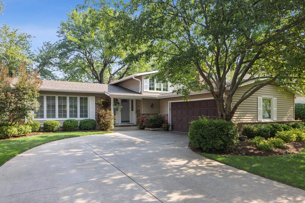 710 W Hackberry Drive, Arlington Heights, IL 60004 MLS 11360510