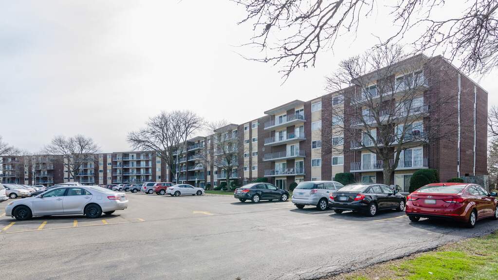 2900 Maple Avenue 18C, Downers Grove, IL 60515 MLS 11361408