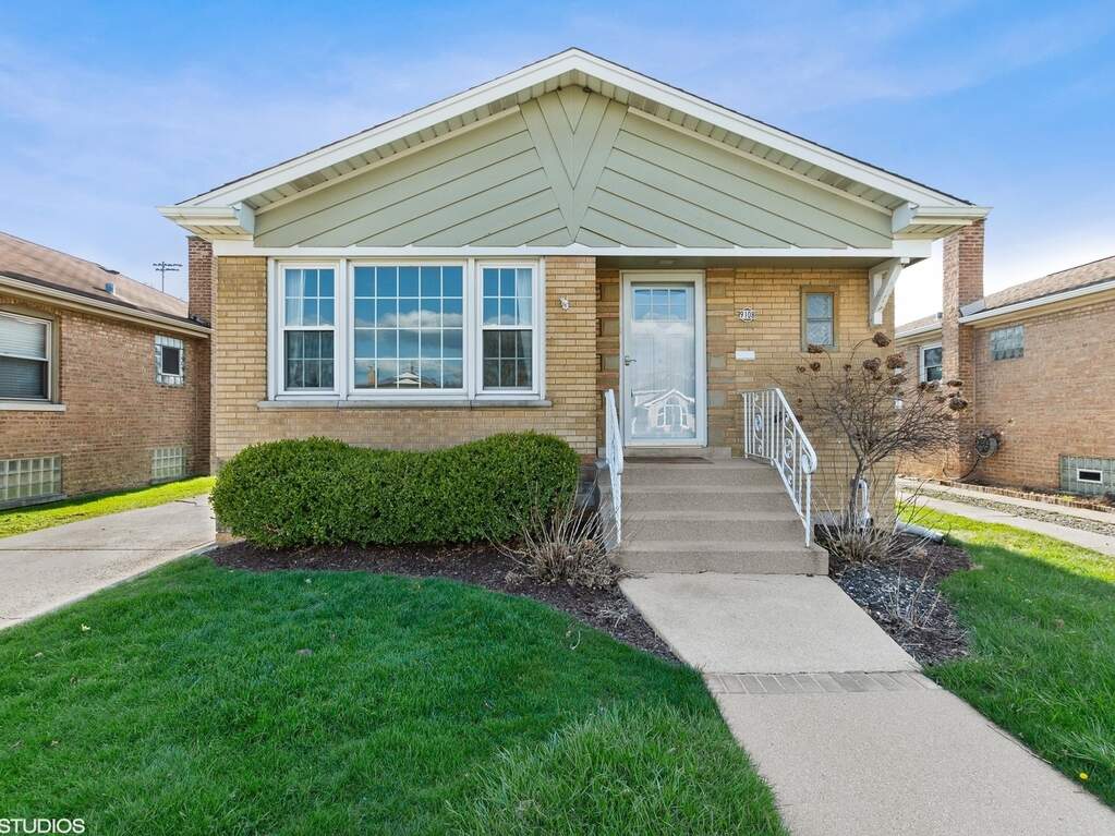 9108 S Central Park Avenue, Evergreen Park, IL 60805 MLS 11361590