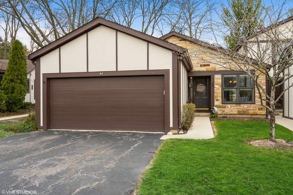 41 White Oak Circle, St. Charles, IL 60174 MLS 11366223