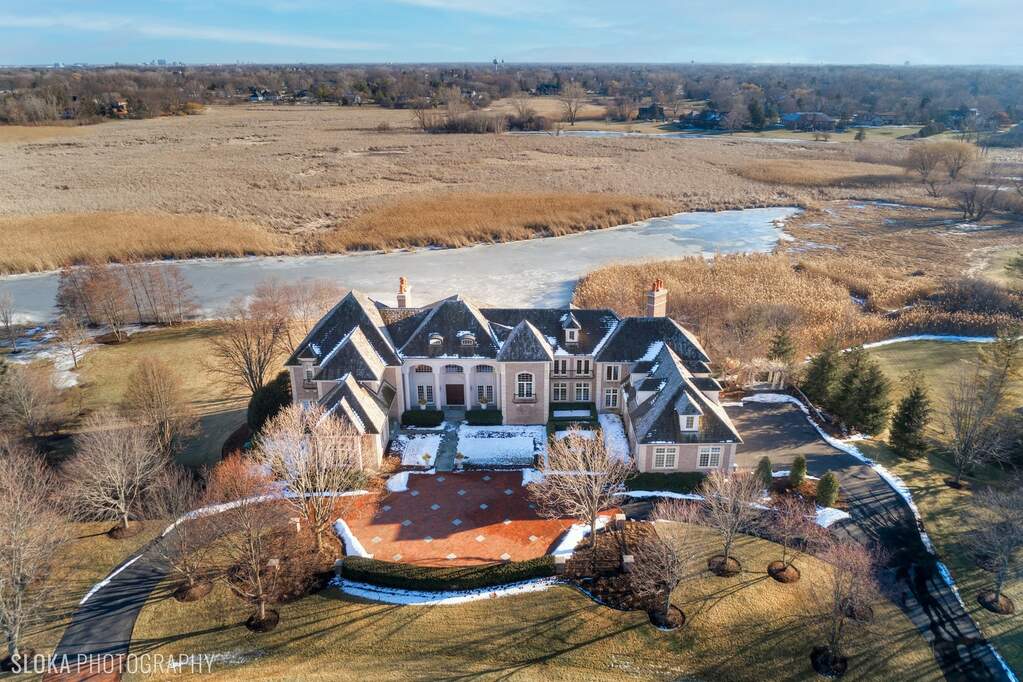 1089 Glencrest Drive, Inverness, IL 60010 | MLS# 11368372 | @properties ...