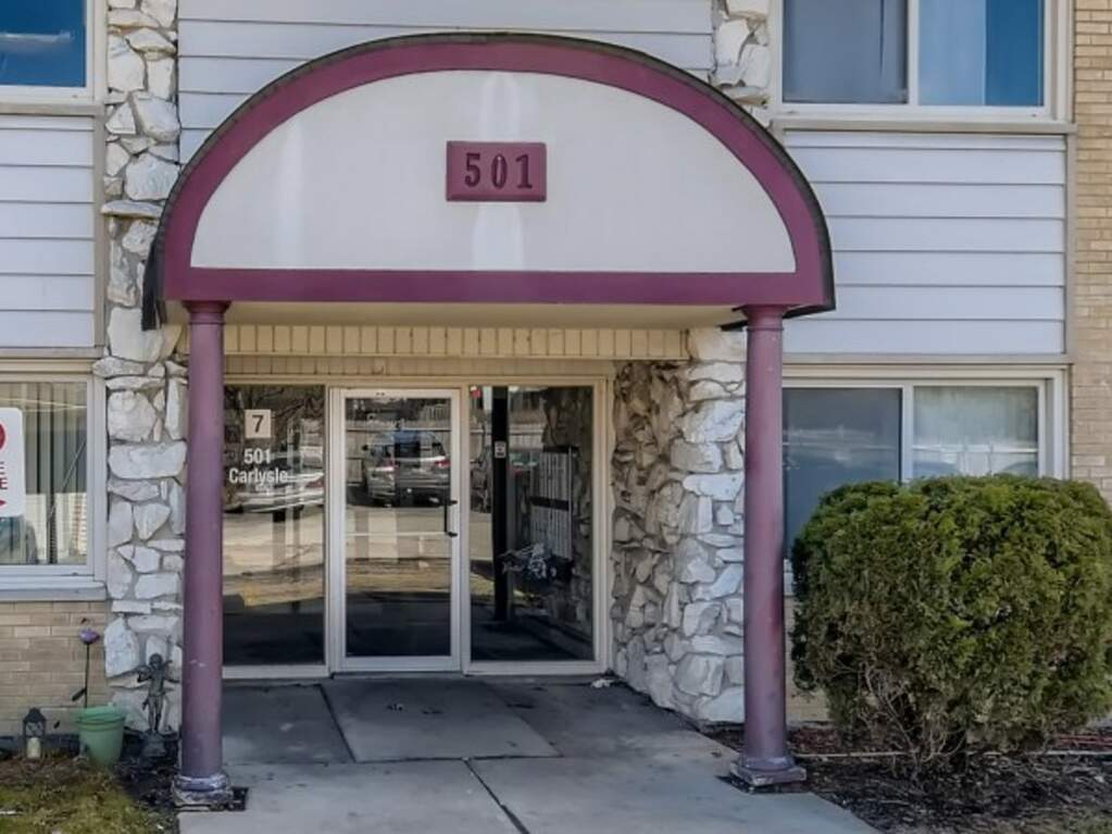 501 Carlysle Drive 3, Clarendon Hills, IL 60514 MLS 11374072