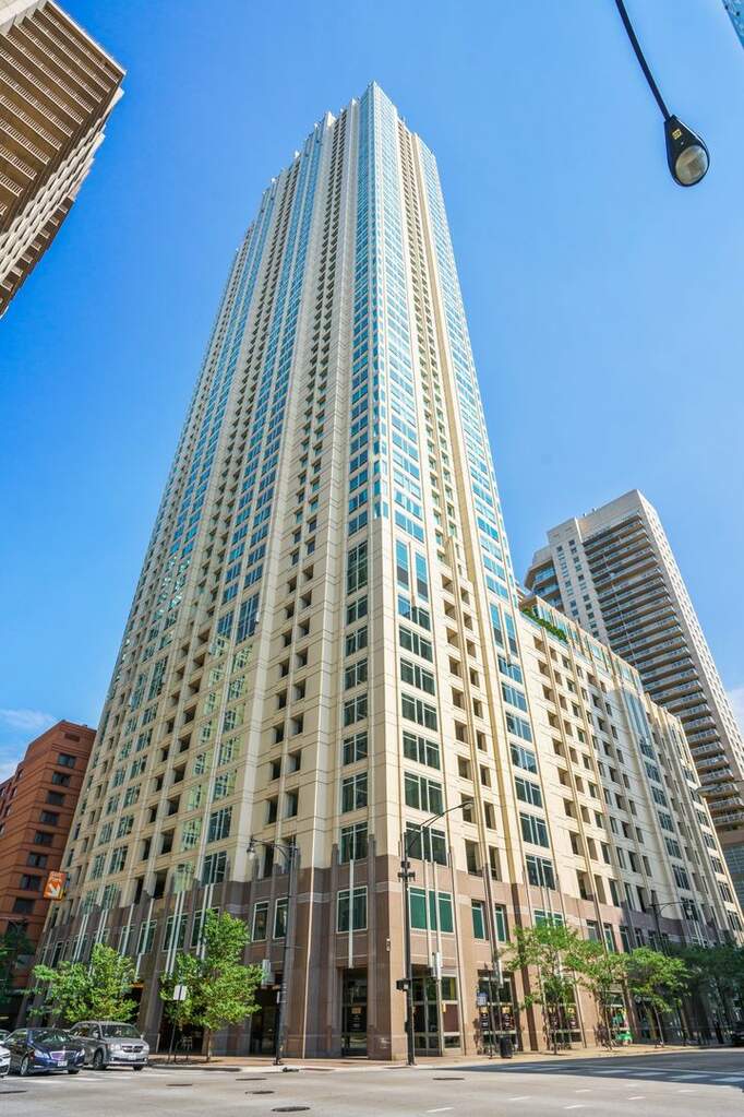 33 W Ontario Street 34D, Chicago, IL 60654 MLS 11385412 properties Chicagoland