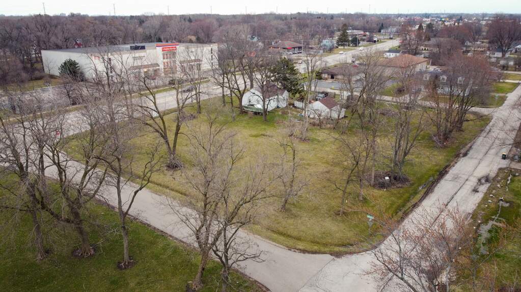 1430 N Green Bay Road Waukegan, Illinois 60085 MLS 11389842