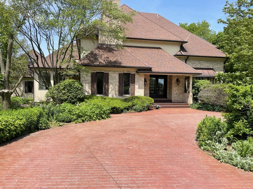 32W956 Honey Hill Circle, Wayne, IL 60184 MLS 11396673 properties Chicagoland