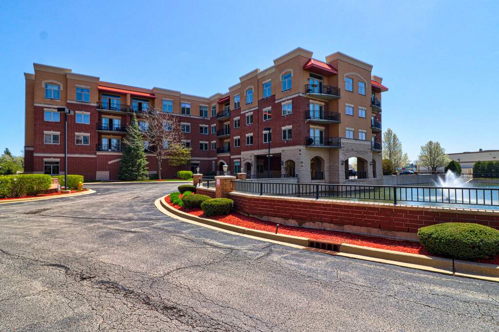 1200 Foxdale Drive 307, Addison, IL 60101 MLS 11398313