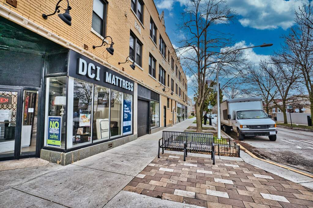 2832 W Devon Avenue, Chicago, IL 60659 MLS 11400609 properties