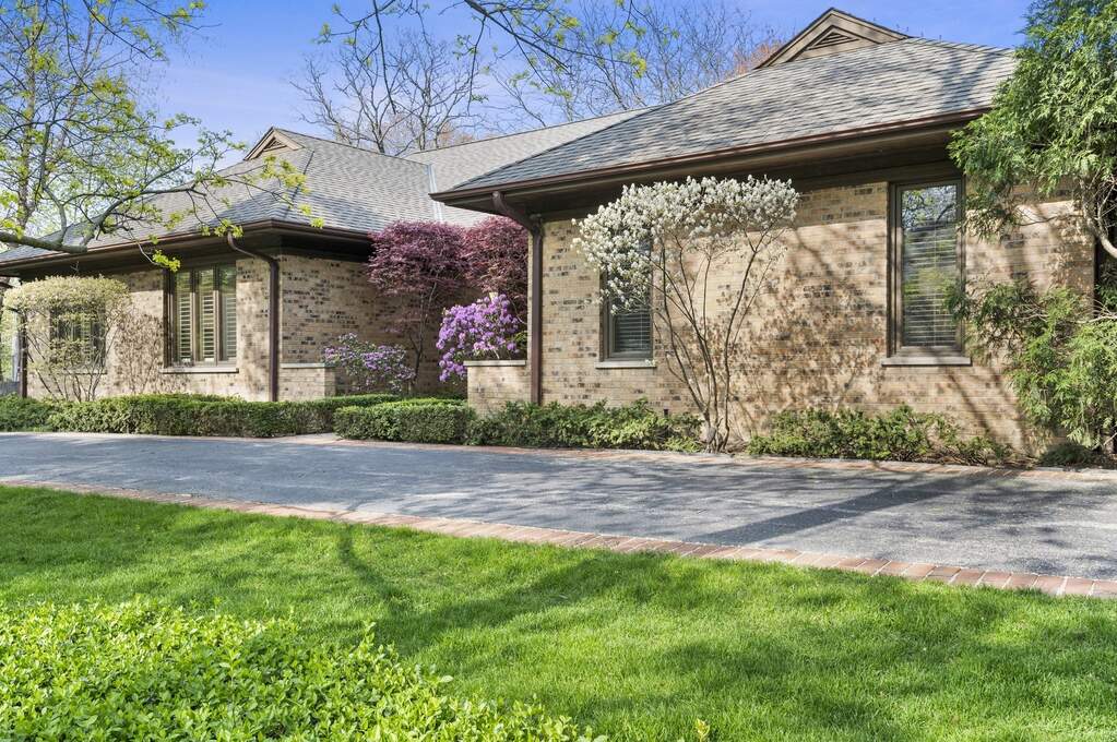 225 Sheridan Road, Glencoe, IL 60022 MLS 11400889 properties Chicagoland