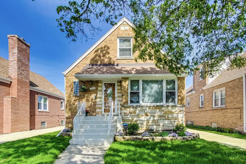 5033 N Mobile Avenue, Chicago, IL 60630 MLS 11407218 properties