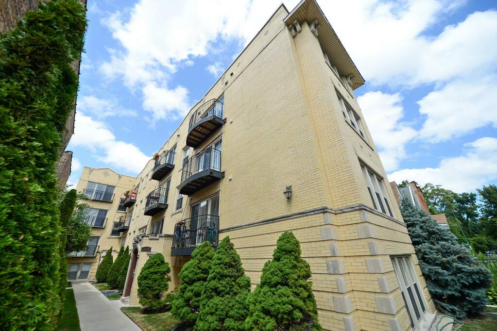 2836 N Dawson Avenue 2E, Chicago, IL 60618 MLS 11409462