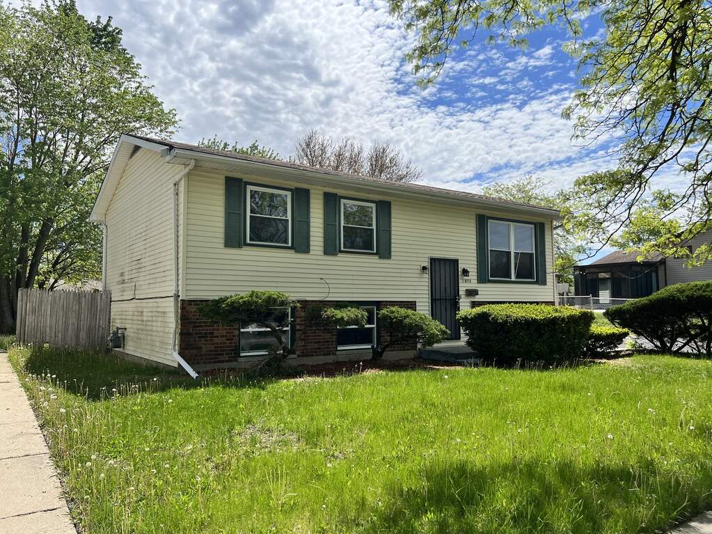 17303 Appletree Drive, Hazel Crest, IL 60429 MLS 11411055