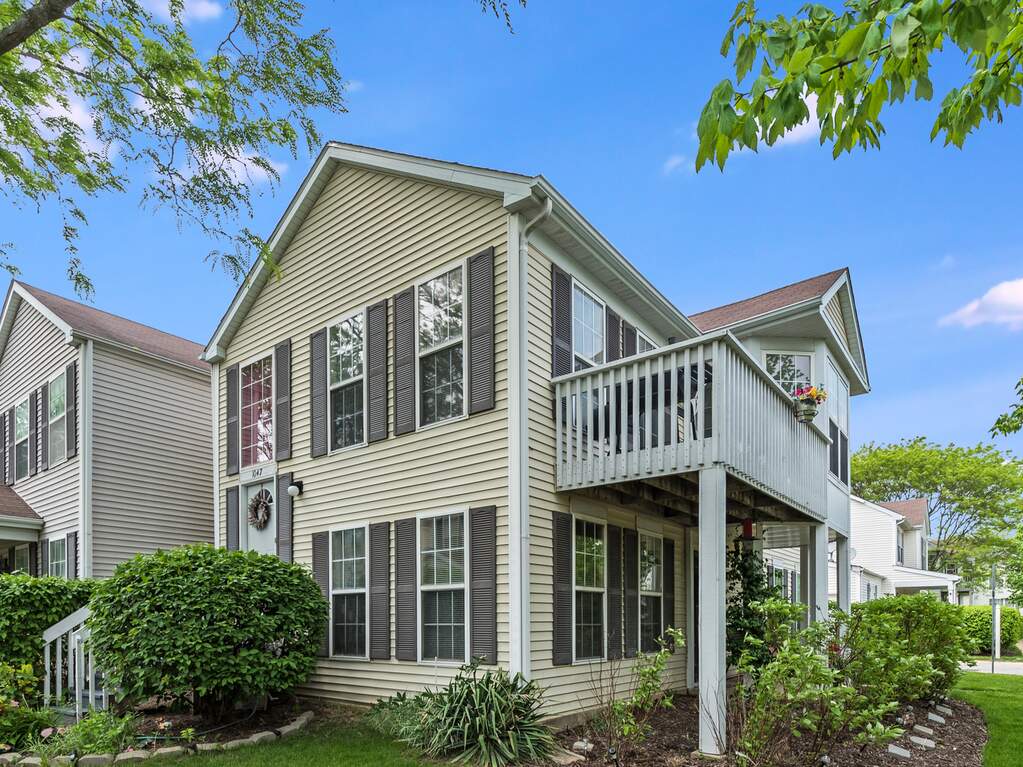 1047 Symphony Drive, Aurora, IL 60504 MLS 11417568 properties