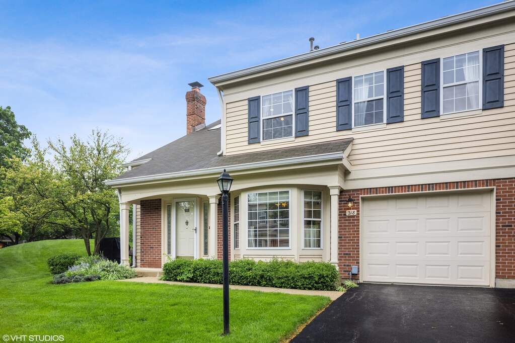 218 New Bridge Court, Palatine, IL 60067 MLS 11419907 properties