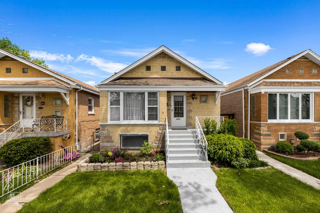 6205 S Keeler Avenue, Chicago, IL 60629 MLS 11421571 properties Chicagoland