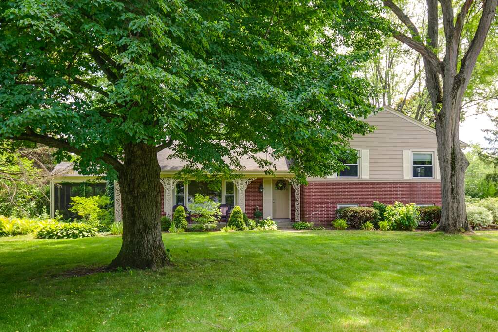 915 Lane Lorraine, Lake Forest, IL 60045 MLS 11421883 properties