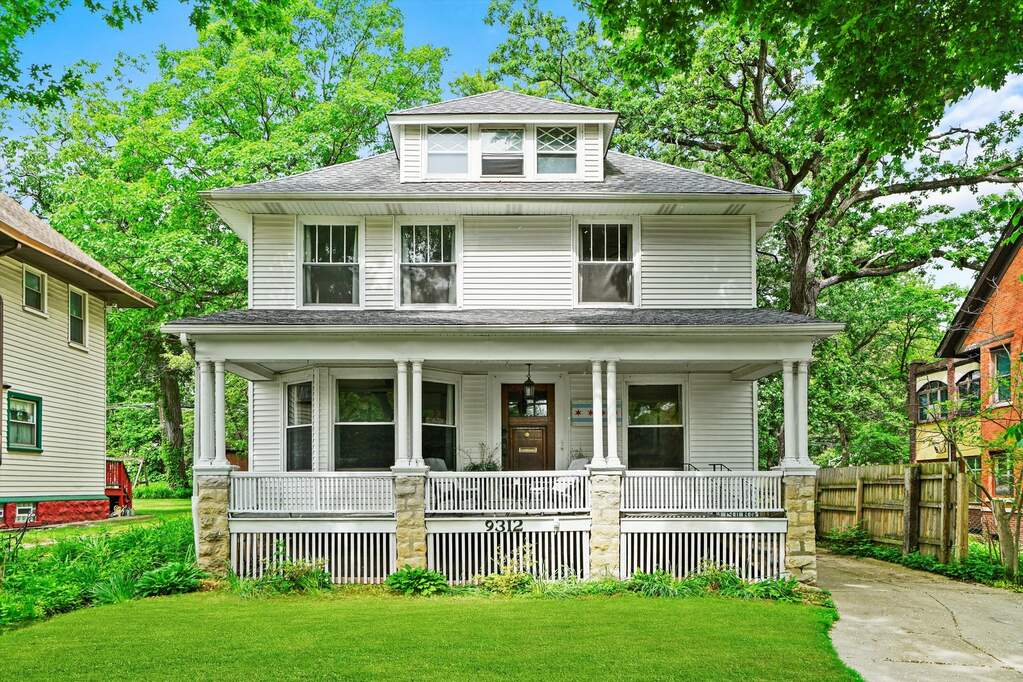 9312 S Longwood Drive, Chicago, IL 60643 MLS 11424285 properties