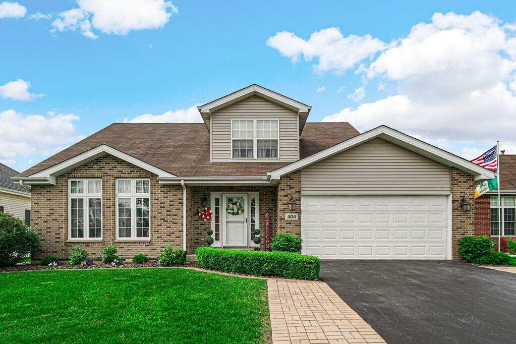 404 Saddle Run Lane, Beecher, IL 60401 MLS 11429241 properties