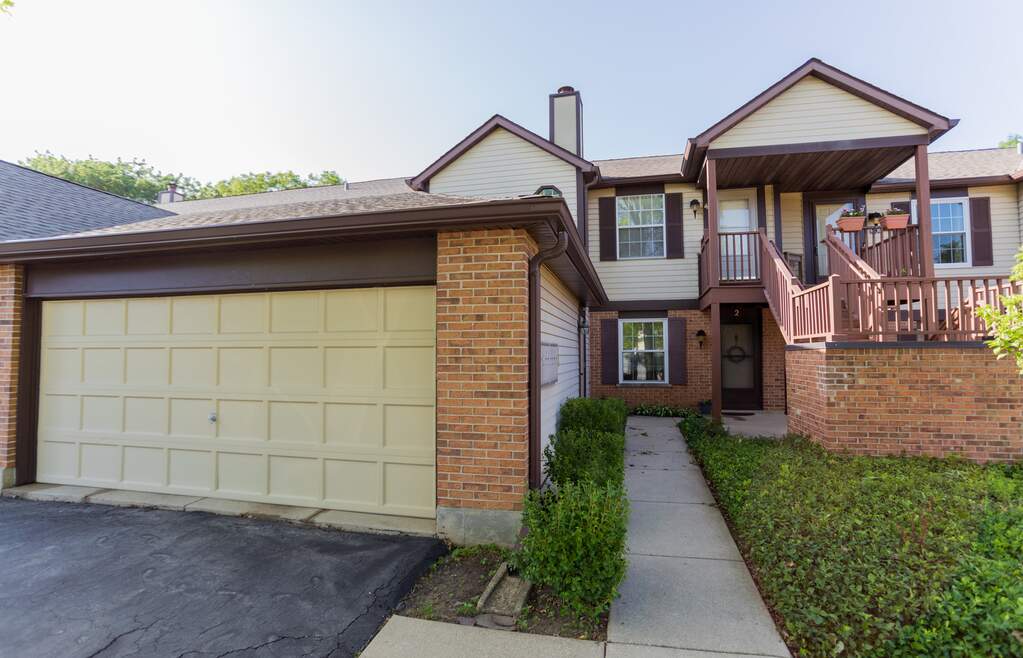 360 Sandhurst Circle 4, Glen Ellyn, IL 60137 MLS 11436518