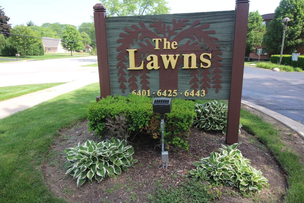 6443 Clarendon Hills Road 102E, Willowbrook, IL 60527 MLS 11438496