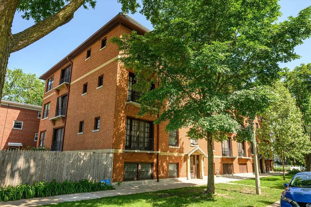 106 S Scoville Avenue 2B, Oak Park, IL 60302 MLS 11438899