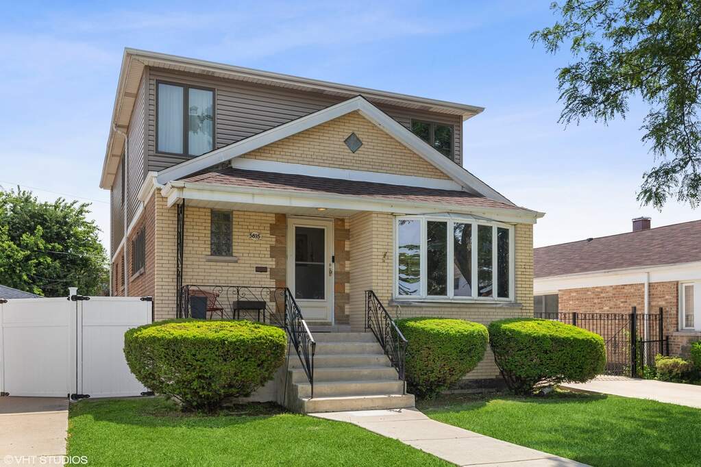 5835 S Nagle Avenue, Chicago, IL 60638 MLS 11441280 properties