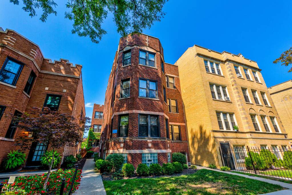 2030 W Berwyn Avenue Chicago, Illinois 60625 MLS 11443485 properties