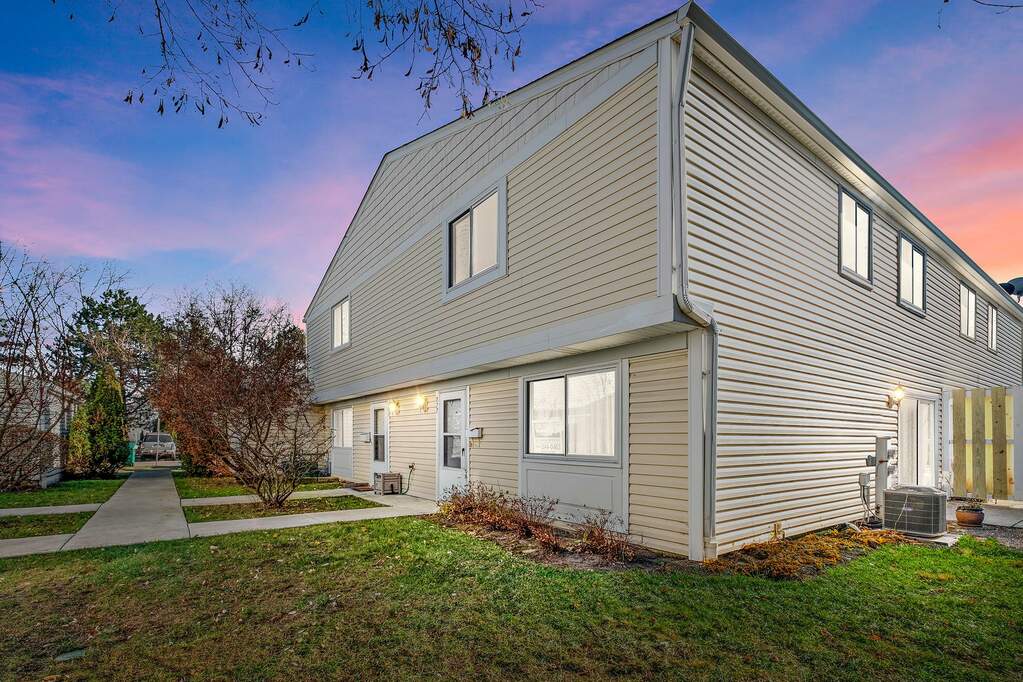 877 Oxford Place 113B, Wheeling, IL 60090 MLS 11444767