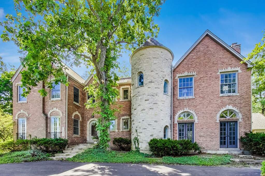 1037 Hillside Road, Northbrook, IL 60062 MLS 11447118 properties