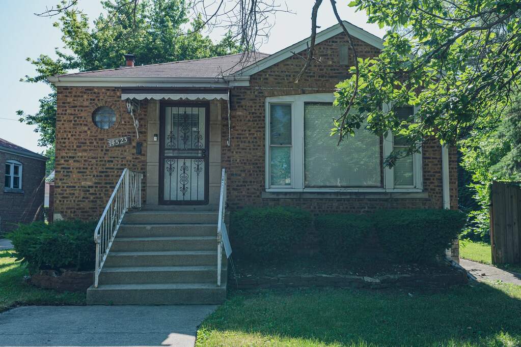 (Address confidential), Riverdale, Illinois 60827 MLS 11447165