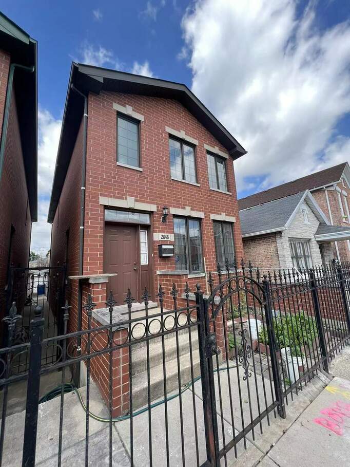 2846 S Keeley Street, Chicago, IL 60608 MLS 11447268 properties