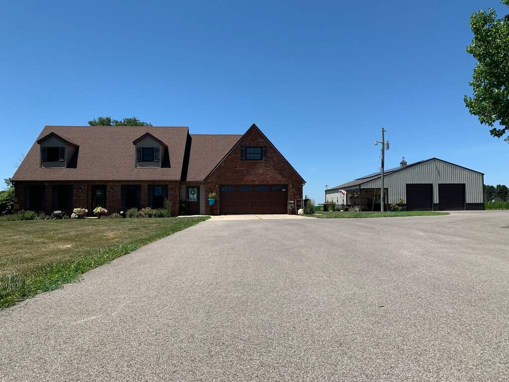 1160 N Cr 1600 E, Villa Grove, IL 61956 MLS 11449469 properties