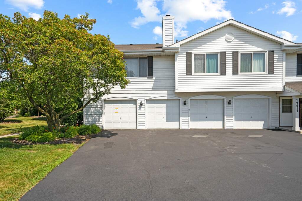 7901 Knottingham Circle B, Darien, IL 60561 MLS 11451228