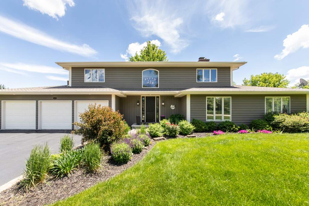 19 Country Lane, Deer Park, IL 60010 MLS 11455303 properties