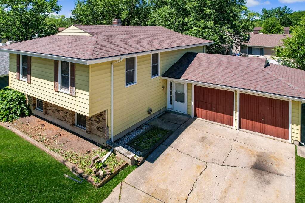 129 Pepperwood Drive, Bolingbrook, IL 60440 MLS 11455980