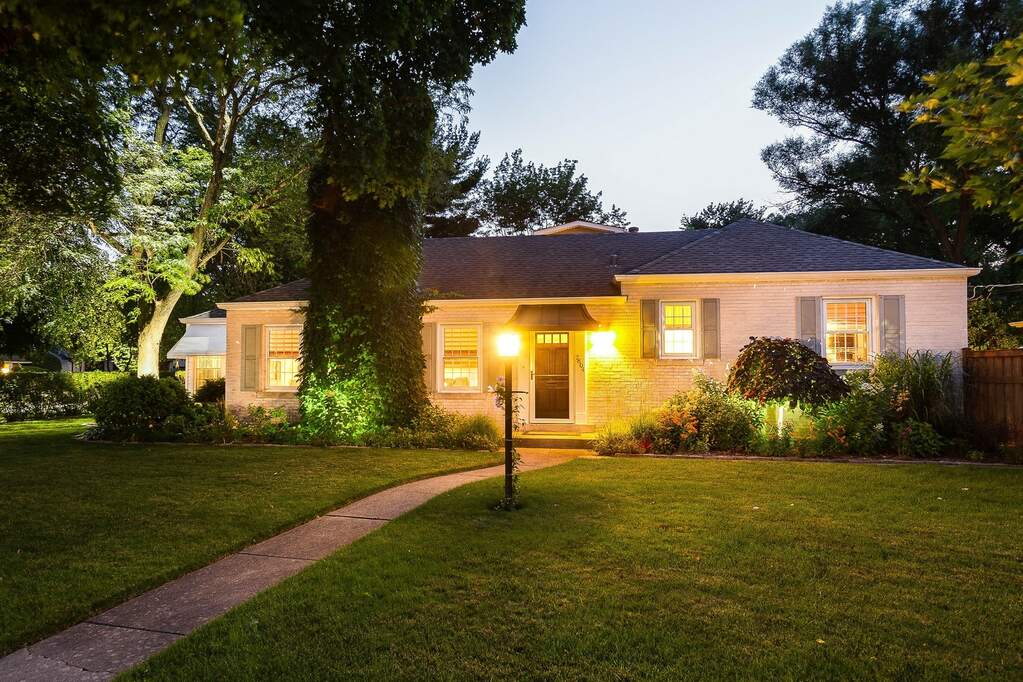 7804 Park Avenue, Skokie, IL 60077 MLS 11457068 properties