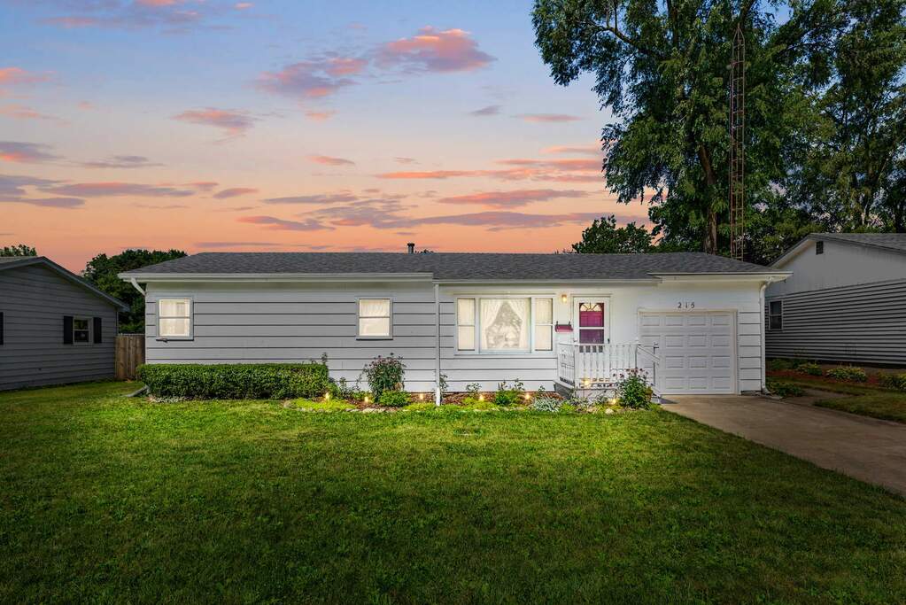 215 Hickory Lane, Momence, IL 60954 MLS 11460849 properties Chicagoland