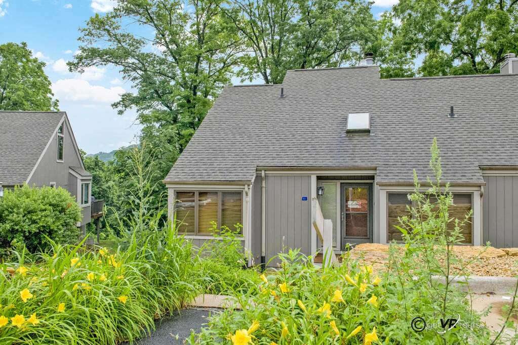 11 Cedar Bluff Lane, Galena, IL 61036 MLS 11464345 properties