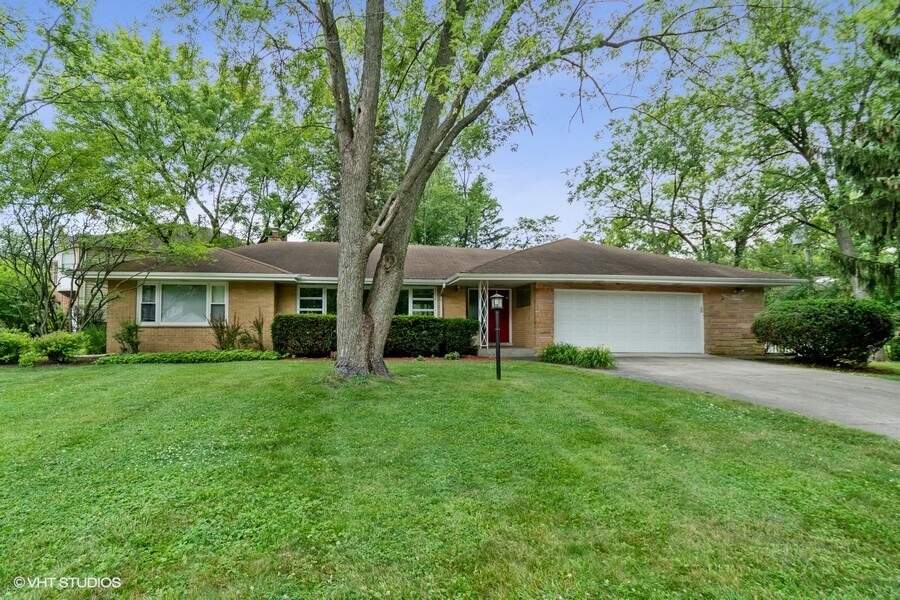 1212 Oxford Road, Deerfield, IL 60015 MLS 11464608 properties