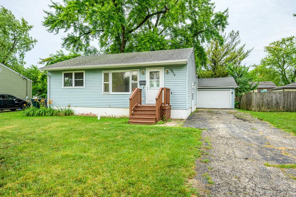 1613 Whitney Street, Waukegan, IL 60087 MLS 11470518 properties
