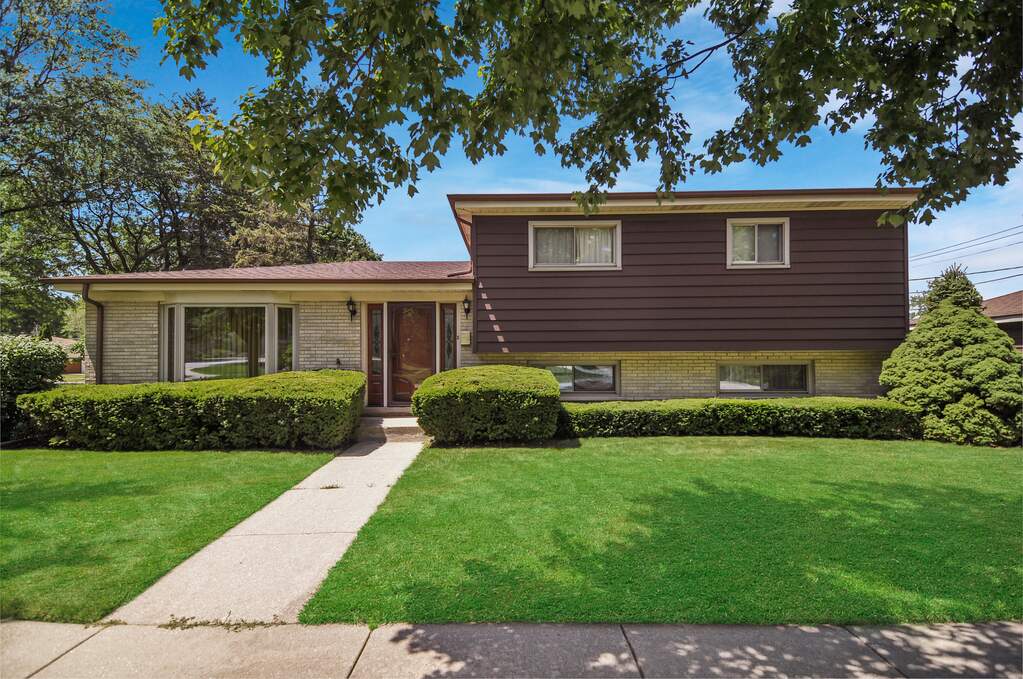 18 Glenview Road, Glenview, IL 60025 MLS 11470943 properties