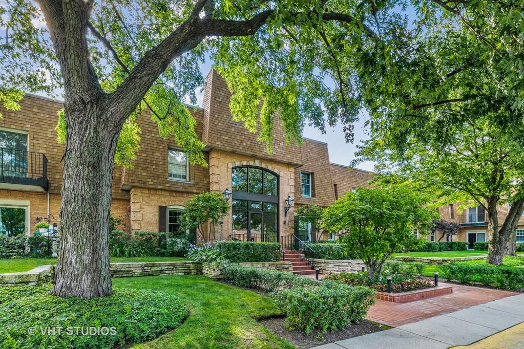 1230 Park Avenue W 236, Highland Park, IL 60035 MLS 11470968