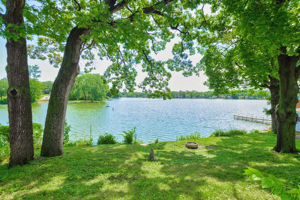 3620 Lakeview Drive Island Lake, Illinois 60042 MLS 11474120