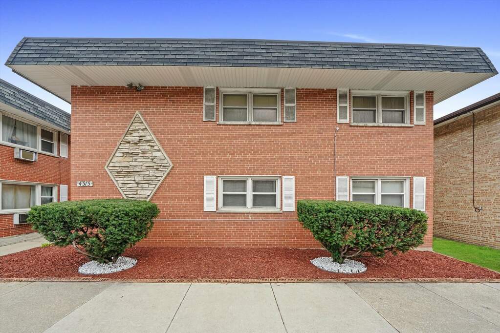 4313 Harlem Avenue 1, Stickney, IL 60402 MLS 11476108 properties