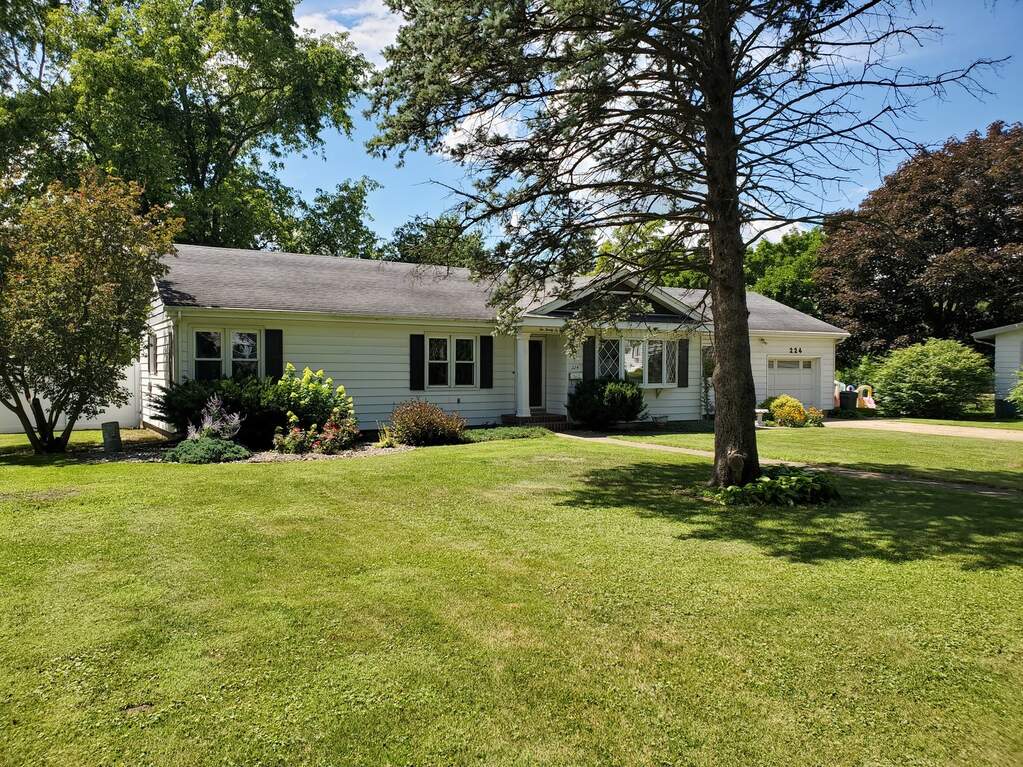 224 N Hartwell Street, Gilman, IL 60938 MLS 11479338 properties Chicagoland