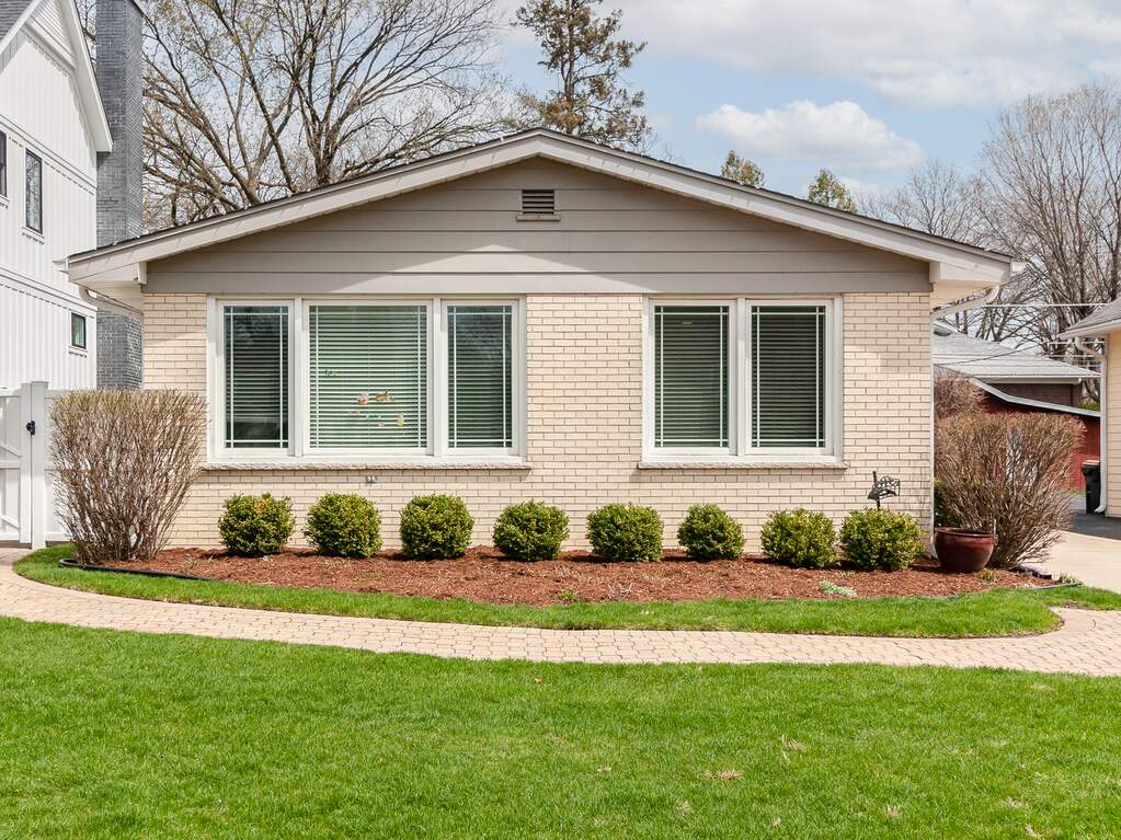 831 N Pine Avenue, Arlington Heights, IL 60004 MLS 11481825 properties Chicagoland