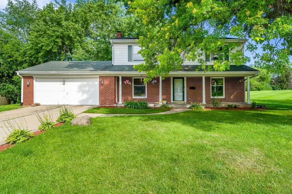 3807 Abbotsford Road, Rockford, IL 61107 MLS 11482706 properties