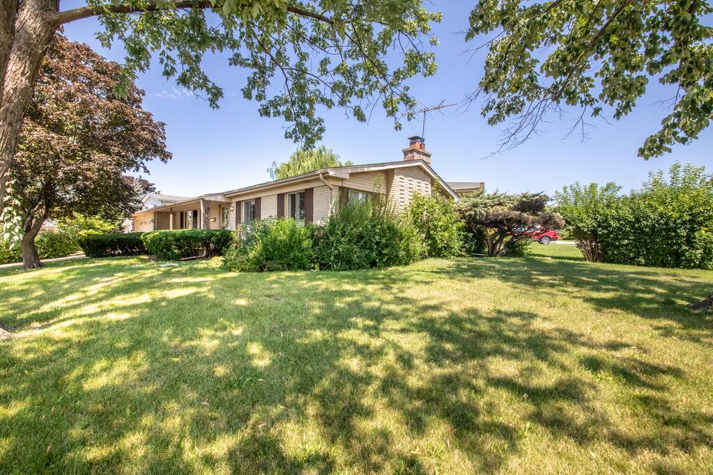 9837 N Glendale Lane, Niles, IL 60714 MLS 11483130 properties