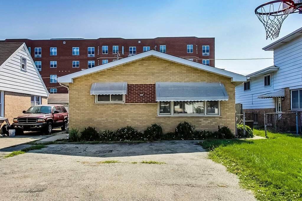 133 S Lavergne Avenue, Northlake, IL 60164 MLS 11485400 properties