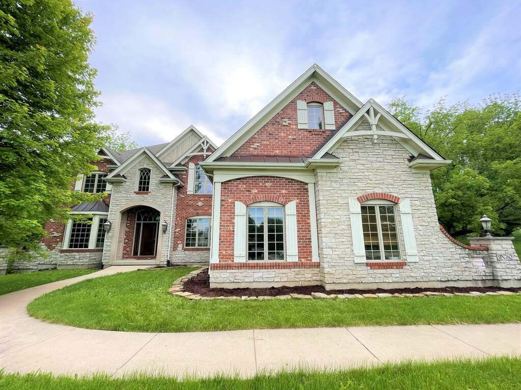 9N760 Old Mill Court, Elgin, IL 60123 MLS 11487936 properties